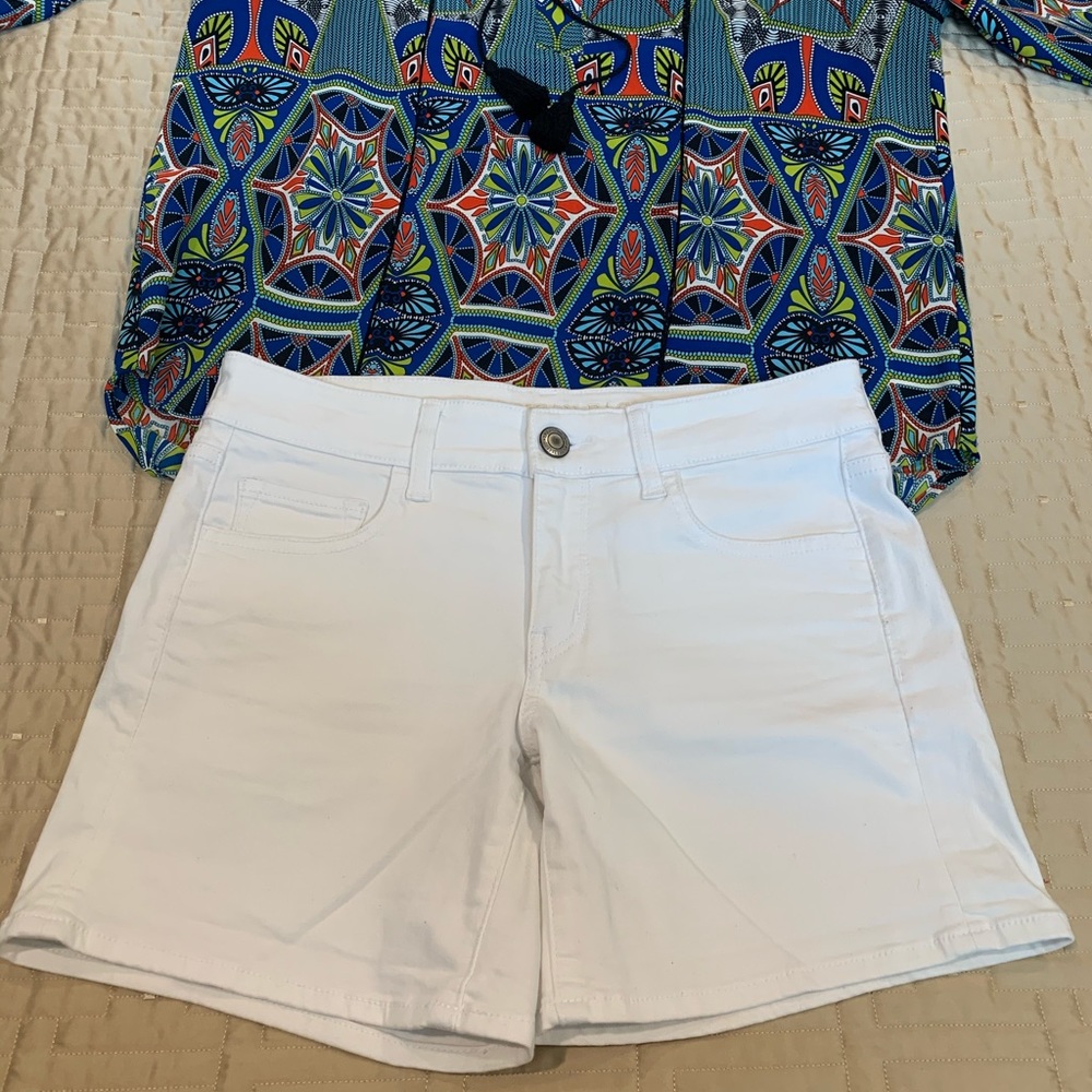 NWOT American eagle white denim shorts